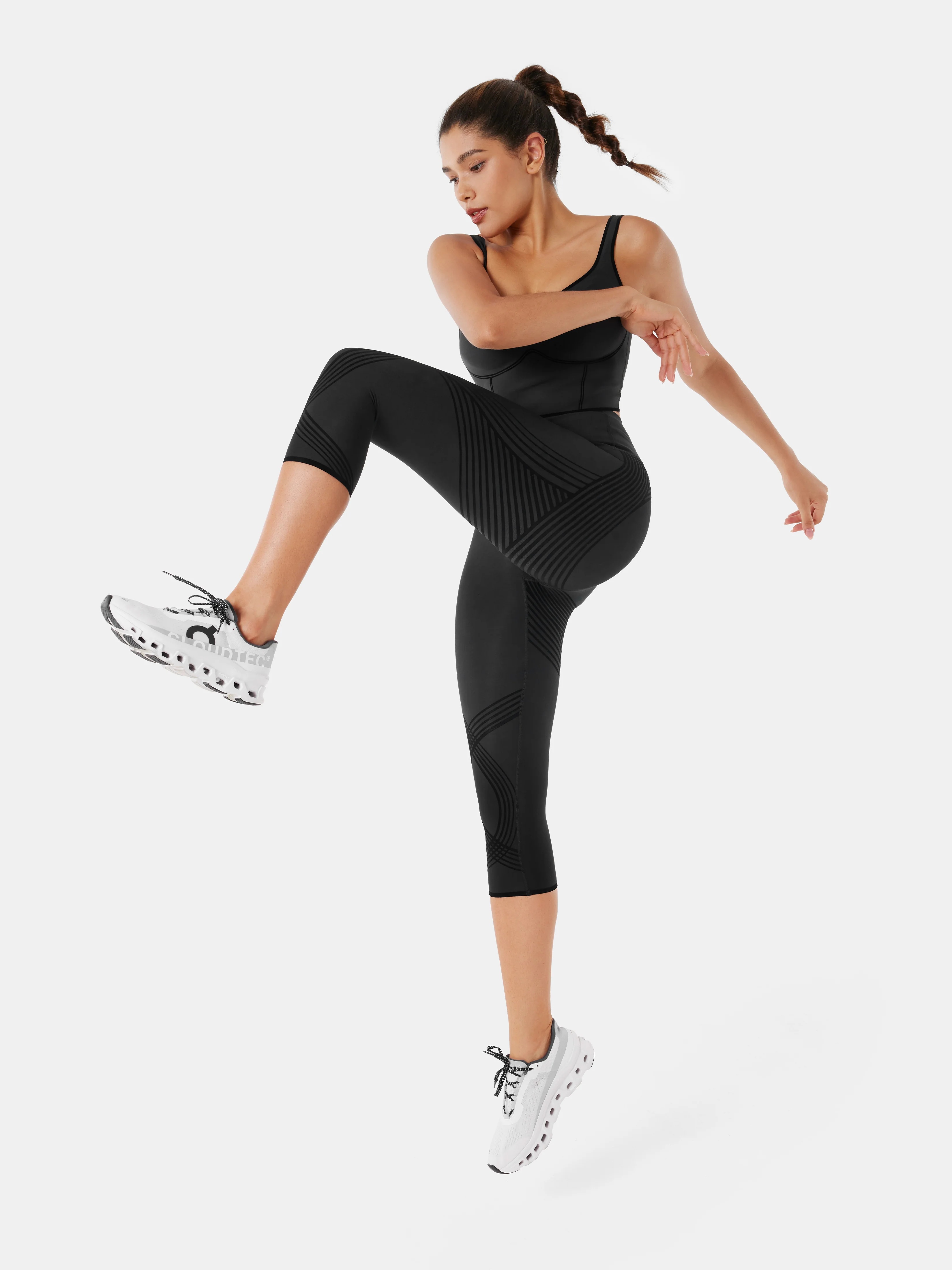 Body Sculpt Capri Leggings (Reversible Wear) - Image 4