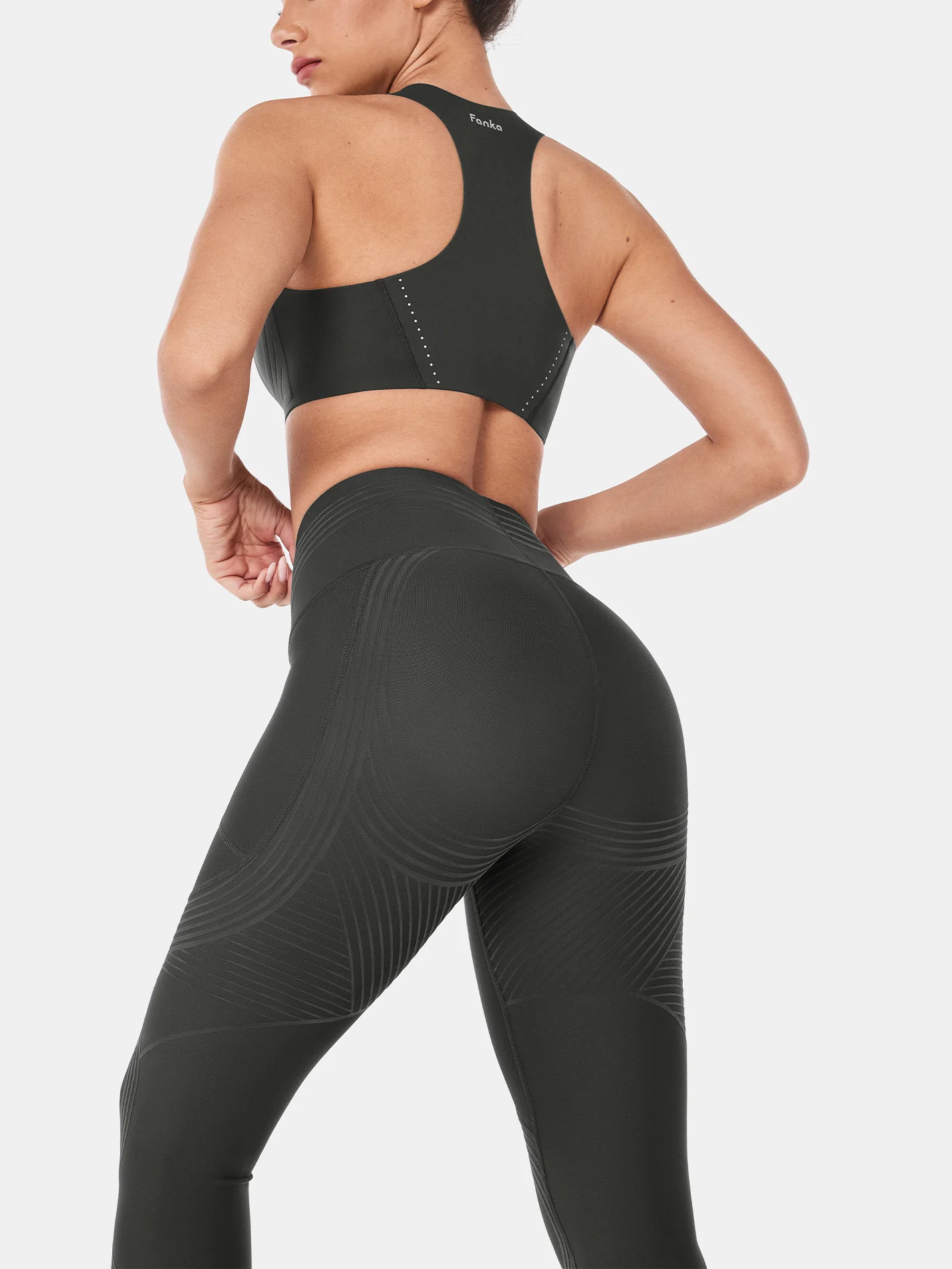 Body Sculpt Side Pocket 7/8 Leggings 2.0 (Reversible Wear) - Image 12