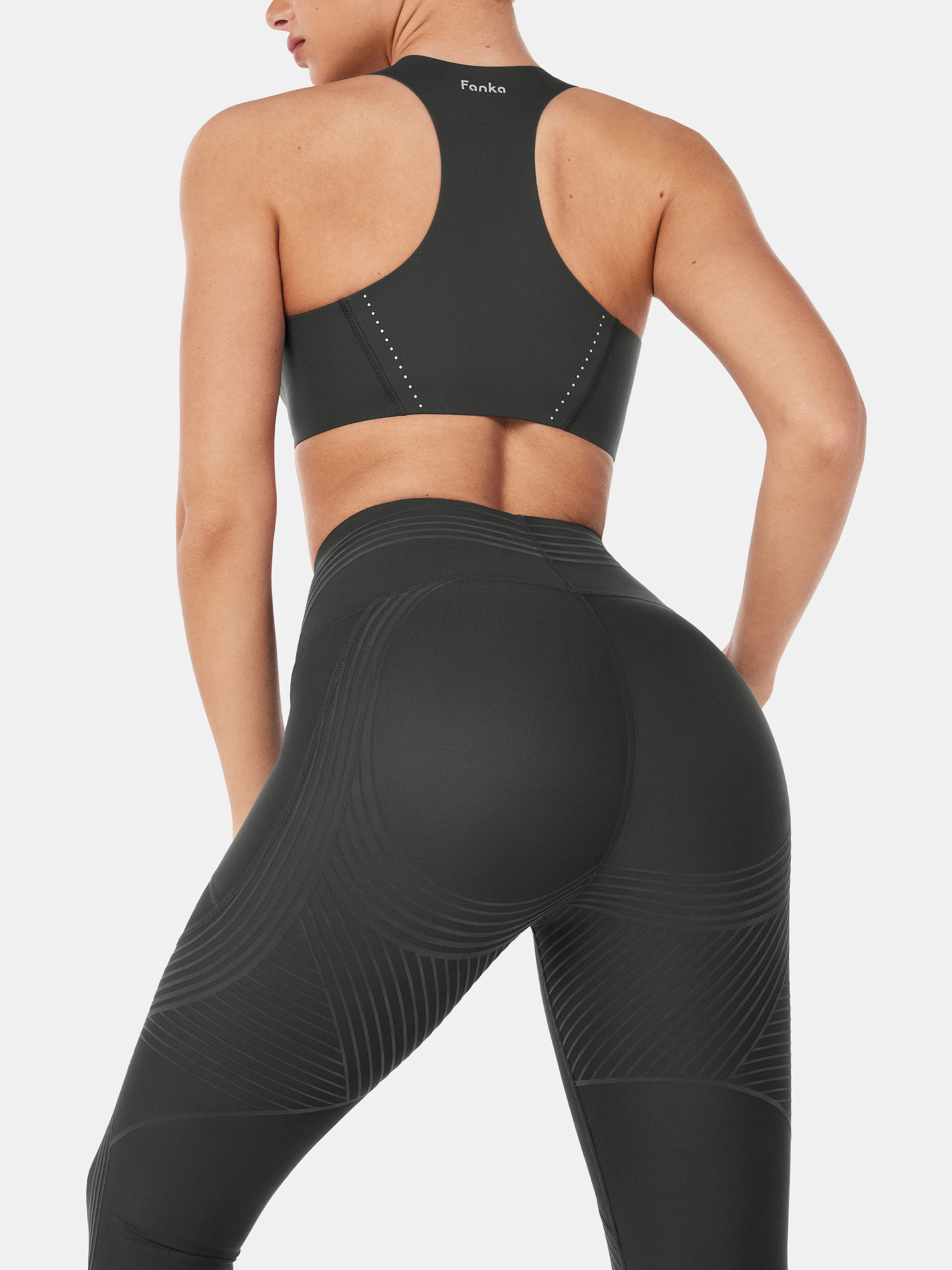 Body Sculpt Side Pocket Capri Leggings 2.0 (Reversible Wear) - Image 27